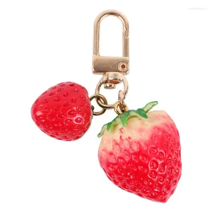 Keychains Fashion Strawberry Keychain pour femmes mignons filles coeur rouge charlet chaîne clé sur sac