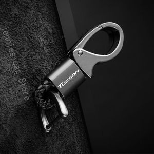 Porte-clés pour Hyundai Tucson 2023 accessoires de voiture cordon en cuir en métal exquis porte-clés rotation lettrage personnalisé