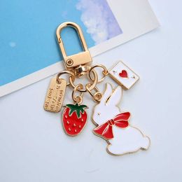 Keychains Girl hartvormige konijn cartoon aardbei Peach Love Car Pocket hanger Keychain Accessories Cute Nice G230525