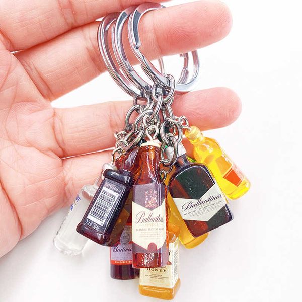 Porte-clés bouteille de raisin simulation de résine mini bière cocktail petit ami porte-clés amant d'alcool cadeau de fête des pères G230526