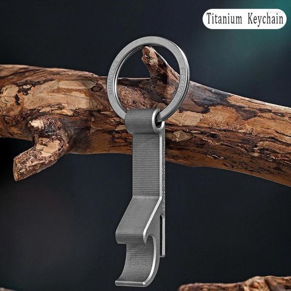 Porte-clés de haute qualité en alliage de titane ouvre-bouteille porte-clés pendentif personnalité pour hommes porte-clés de voiture accessoires de chaîne multifonctionnels