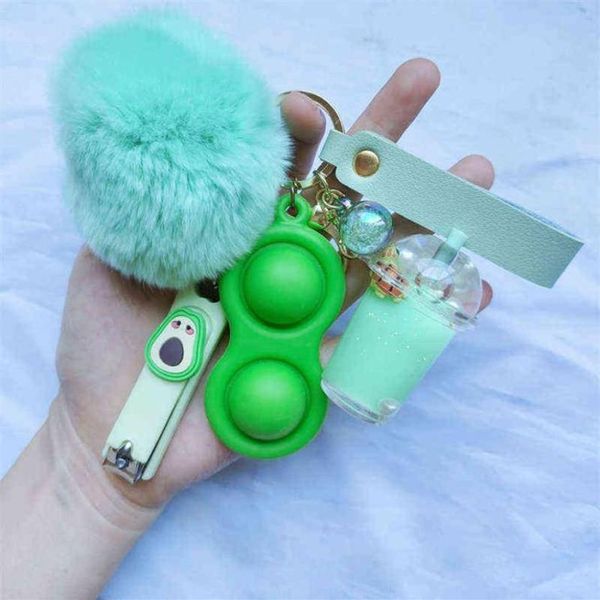 Porte-clés INS Vente Liquid Keychain Luxury Boba Turtle Comfort Keychain Nail Clippers Pom Ball Keyring Milk Tea Liquid Keych2238313H