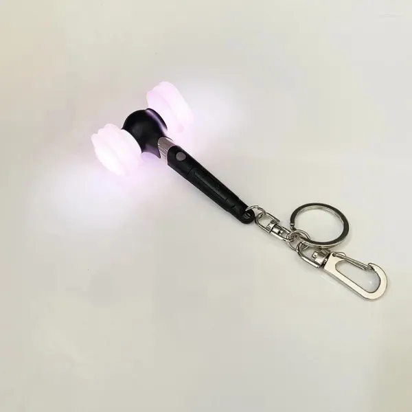 Keychains Kpop Idol Girls Light Stick Creative Pink Hammer Hammer Kamings Sac Pendants Fans Collections Gifts avec Batteries