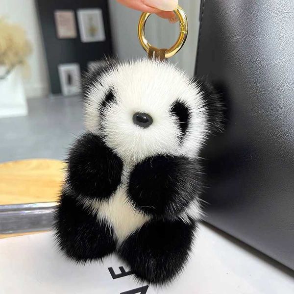 Llaves de llaves 1 pieza de pequeña muñeca panda muñeca bolso para mujer decorado con lindo imitación de pieles de pieles con llavero con oso de moda Q240403