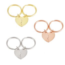 Porte-clés Longes 10 paires/lot miroir poli en acier inoxydable blanc fendu coeur porte-clés pour bricolage faisant des femmes hommes amoureux famille bijoux 231027