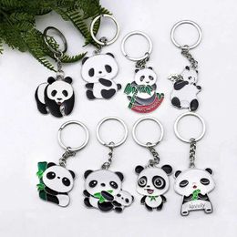 Keychains Lanyards 1pc Creative Cartoon Panda Car Keychain Cute Metal Animal Backpack Pendant Ornements pour couple Gift Kids D240417