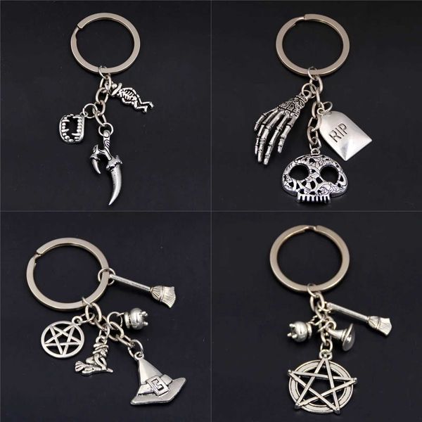 Keychains Lanyards 1pc Halloween Gift Skull Pumpkin Witch Charms Nightmare Devil Jewelry for Women Keyring Spirit Q240403