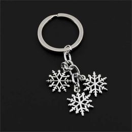 Keychains Lanyards 1pc Belle Noël Flake de neige Keychain Snow Flake Chain Chain Ring Pursvant pour les amoureux classiques bijoux cadeau E2383 Q240403