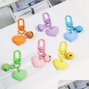 Porte-clés Longes 1PC Rainbow Heart Bell Porte-clés pour femmes Cadeau Bijoux Mignon Coloré Métal Géométrique Sac De Voiture Écouteur Boîte P Dhit0