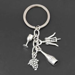 Keychains lanyards 1 stc rode wijn charme sleutelring druiven glazen cup fles opener sleutelhanger geschenken fit ketens sieraden voor vrouwen mannen q240403