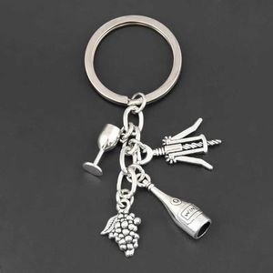 Keychains Lanyards 1pc Charme de vin rouge clé Ring Verre Verre Verre Bouteille Bouteille Kewchain Cadeaux Fit Chains Bijoux pour femmes hommes Q240403