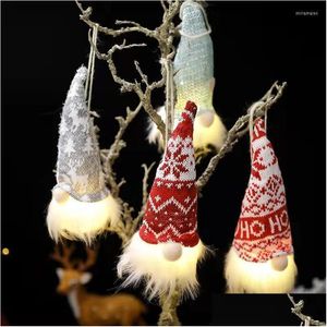 Porte-clés Longes 2023 Mode Décorations de Noël Forêt Vieil homme avec lampe Pendentif Poupée sans visage Lumineux LED Mignon Maison Suspendue Dhhpv