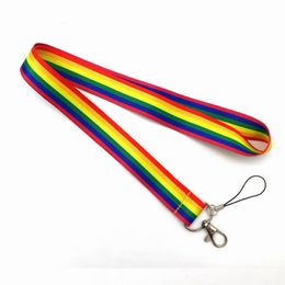 Llaveros Lanyards 20pcs LGBT Llavero Rainbow Gay Pride Lanyard para la cubierta de la tarjeta de identificación Teléfono móvil Titular de la insignia Llavero Correas para el cuello Accesorios 230715