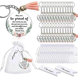 Sleutelhangers Lanyards 48set Bedankt cadeau Inspirerende sleutelhangers Acryl sleutelhanger met kwastjes Organzazakjes voor leraar Verjaardag Afstudeercadeau 231205