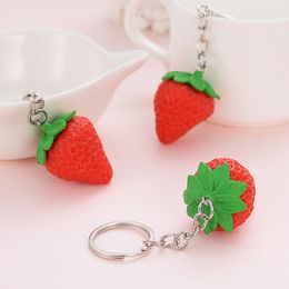 Porte-clés Longes 50pcs porte-clés de fruits petite fraise porte-clés mignon porte-clés pour femmes bijoux filles cadeau enfants amis cadeau SHN6