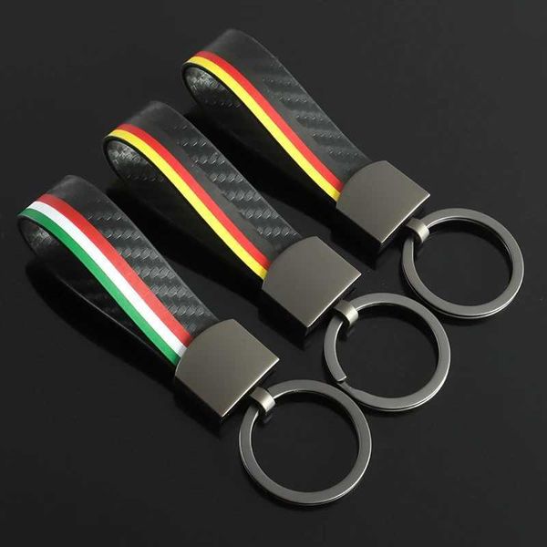 Llaveros Cordones Fibra de carbono Cuero Coche Aleación Llavero Diseño Bandera nacional alemana e italiana Llavero Accesorios para automóviles Llavero para hombre Regalo J240330