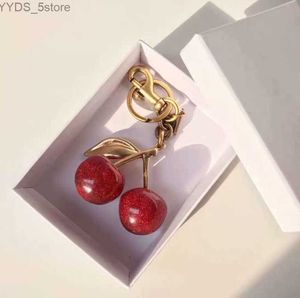 Porte-clés lanières style cerise couleur rouge rouge à lèvres Cozybag pièces mode fashion91267 240303