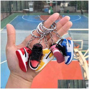 Llaveros Cordones Creativos 3D Mini zapatos de baloncesto Modelo estereoscópico Zapatillas de deporte Recuerdos entusiastas Llavero Coche Mochila Colgante G Otdwz