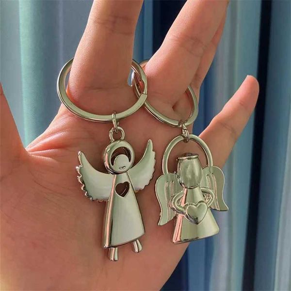 Keychains Lanyards Design créatif mignon Angel Keychain Mens Womens Kelefolder Chain Ring Car Chaveiros Llaveros Sac Pendant charmant Gift de mariage Q240403