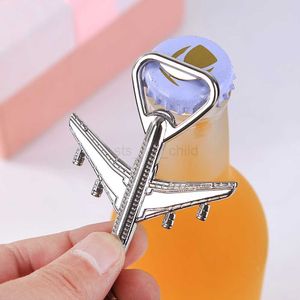 Keychains Lanyards Creative Wedding Supplies Aircraft Keychain Beer Bottle Opener Retro Key Holder Men Drink Party Gift Accessoires Keyring