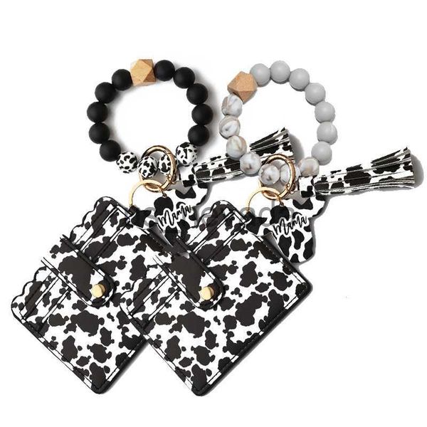 Llaveros Lanyards Cursive Cow Initial Wristlet llavero con billetera de PU estampado de vaca Mama Bangle llavero Sil Bangle Keyring Encantos personalizados Regalo J230724