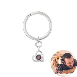 Keychains Lanyards Dascust aangepaste foto -projectie Keychain Fashion Personality Pet Po Projection Key Chain Aangepast Women Fathers Day Gifts 230823