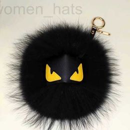 Porte-clés Lanyards Designer 2023 Petit pendentif monstre pour femmes Fox Fur Hairball Sac suspendu Décoration Accessoires en peluche Sac Clé en 2UQR