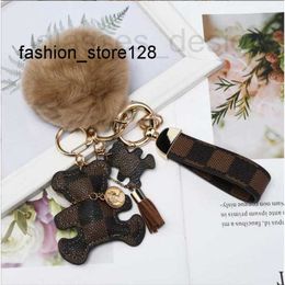 Sleutelhangers Lanyards Designer Schattig Mode Teddybeer Sleutelhanger Ring Geschenken Dames PU-leer Autogespen Tas Charm Accessoires Heren Dierensleutelhangerhouder SFAK D9MJ