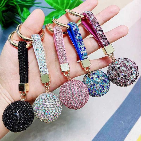 Porte-clés Longes Fantaisie Fantaisie Nouveau Strass Strass Haute Qualité Bracelet En Cuir Boule De Cristal Voiture Porte-clés Charme Pendentif Porte-clés Pour Les Femmes J240330