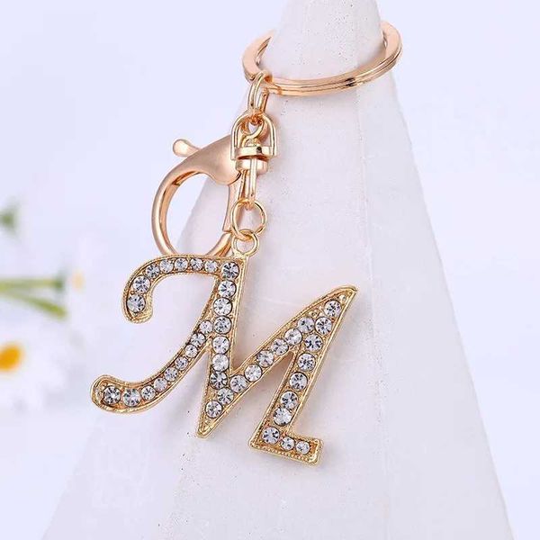 Keychains Lanyards Fashion 26 lettres Metal Keychain Water Diamond Sac d'origine Pendre Charme DIY ACCESSOIRES DIFICATION DES ANNIVERSAIRES Q240403