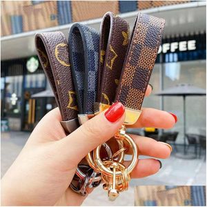 Porte-clés Lanyards Fashion Designer Porte-clés Classique Exquis Luxe Voiture KeyRing Zinc Alliage Lettre Uni Lanyard Métal Petit Bijoux Dr DH31X