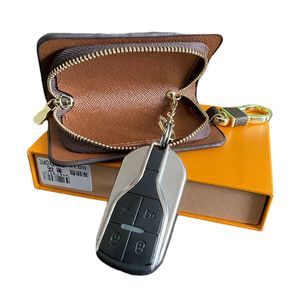 Porte-clés Lanyards Fashion Keychain Buckle Bag Lovers Car Keychains Handmade Leather Designers Key Chain Hommes Femmes Sac Pendentif Accessoires 4 Couleur
