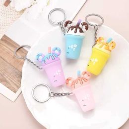 Keychains Lonyards drôles Boba Tea tasse de trèfle de trousquette de lait milaire