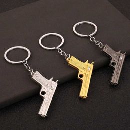 Keychains lanyards hanteren sleutelhanger Desert Eagle Handle metalen hanger Keychain Car Backpack Keychain Dames paar vrienden Geschenk boetiek Q240521