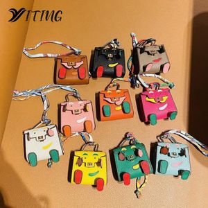 Keychains Lanyards Handgemaakte mini Tiny Pu Leather Handtas Decoratie Pendant Bag Oortelefoon Kaste Trendy Key Charm Miniatuur Portemonnee Support Zending 230508