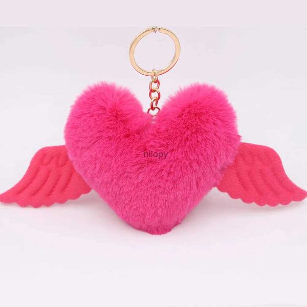 Keychains Lanyards Heart Wings Love Hair Ball Keychain Pends Fagly Girl Ornaments Car Lindo regalo Llaveros Para Mujer Pom Keychain