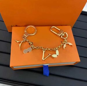 Porte-clés Lanyards marque de haute qualité Designer Keychain Fashion Purse Pendentif Car Chain Charm Bag Keyring Trinket Gifts Accessoires Buckle Gift With Box Dust bag 78