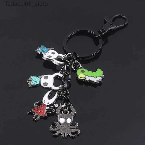 Porte-clés Longes Hollow Knight Metal Personnages Porte-clés Le Chevalier Octopus Grub Hornet Pendentif Porte-clés pour Femmes Hommes Porte-clés Bijoux Q240201