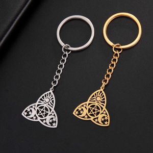 Keychains Lanyards Jeshayuan Witchcraft Wicca Witch Triple Moon Goddess Keychain Triquetra Celtics Knoop Roestvrij staal Key Chain Y240510