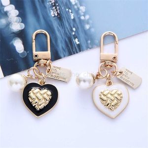 Keychains Lanyards Love Aloy Car Keychain al por mayor Carta creativa Square Pearl Pends Bag Bag Decoración de Romance Sweet Romance