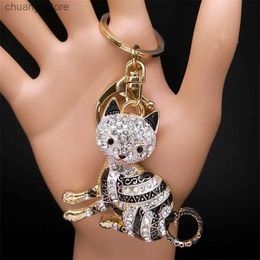 Llaves de llaves encantadores gato crychain para mujeres/hombres metal colorido amante de la mascota de diamantes de imitación accesorios de bolsas joyas llaveros kxhks01 y240417