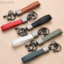 Keychains Lanyards Luxury Geatic Le cuir plaid craistchain 5 couleurs Femmes hommes noir boucle clés clés Chaîne de chaîne de bijoux bijoux chaveiro d240417