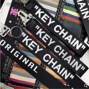Keychains Lanyards Men and Women Key Chain Off Leather KeyChain Plated Metal Buckle Decoratieve sleutelhanger302o 779c