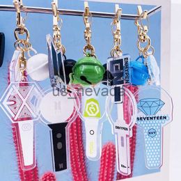 Porte-clés Longes Microphone Pendentif Porte-clés Stray Lightstick Acrylique Light Stick Pendentifs Porte-clés Voiture Porte-clés Sac Accessoires Enfants Cadeaux Quotidien J230724