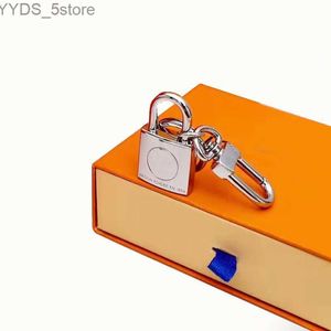Porte-clés Longes Nouveau design de serrure en alliage astronaute porte-clés accessoires porte-clés de créateur anneau en métal massif boîte-cadeau 240303