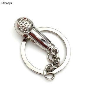 Keychains lanyards Nieuwe beste cadeau metaal sleutelhanger microfoon hanger auto sleutelhouder modeketen mini mooie tas charm accessoires K1718 Q240403