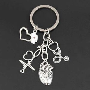 Keychains Lanyards Nouveaux rythmes cardiaques Charmes Keynchain Medical Stethoscope Key Ring Heart Chain Doctor Nurse Gift For DIY Bijoux fait à la main Q240403