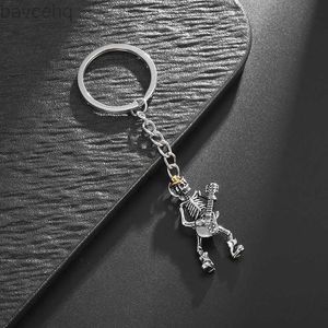 Keychains Lanyards Retro Gothic Guitar Skull Keychain Mens Motorcycle Rock Pendant Accessoires Couchette Punk Trend Halloween Gift D240417