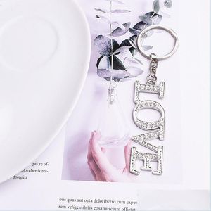 Keychains lanyards romantische diamanten letter sleutelhanger hanger metaal liefde sleutelhanging paar sleutelhanger creatieve accessoires geschenken 1252 q2 d dhbee