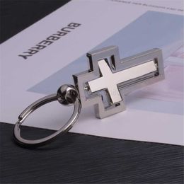 Keychains lanyards eenvoudig paar metal cross sleutelhang holle 360 ​​graden roterende accessoires voor vrouwelijke mannen christelijke hanger vriendje verjaardag cadeau